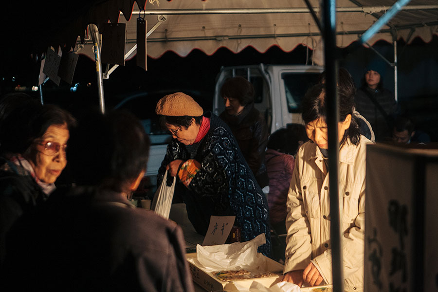 安徳区のお母さんたちの飲食販売