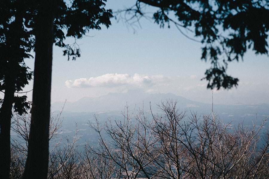 5合目手前の展望所から望む阿蘇山