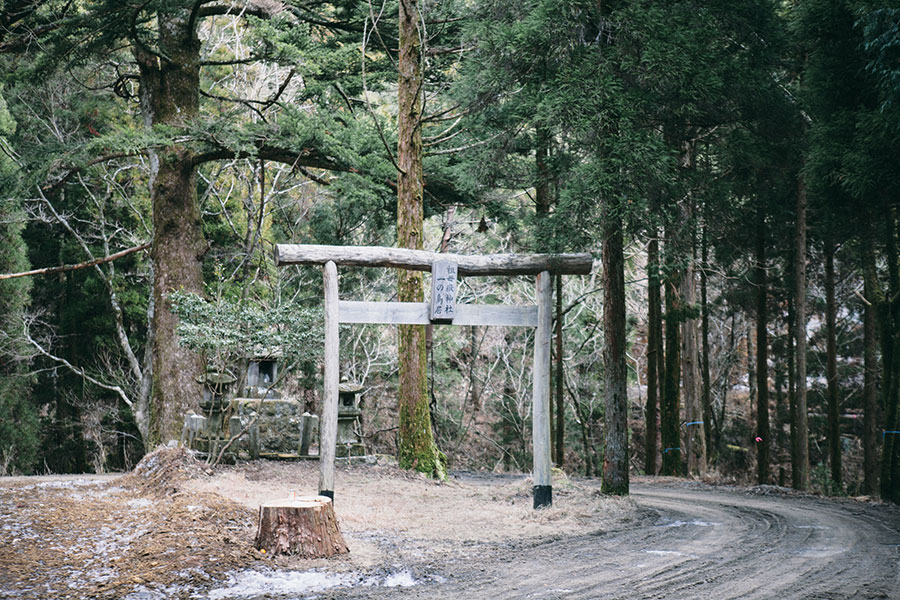 祖母嶽神社一の鳥居