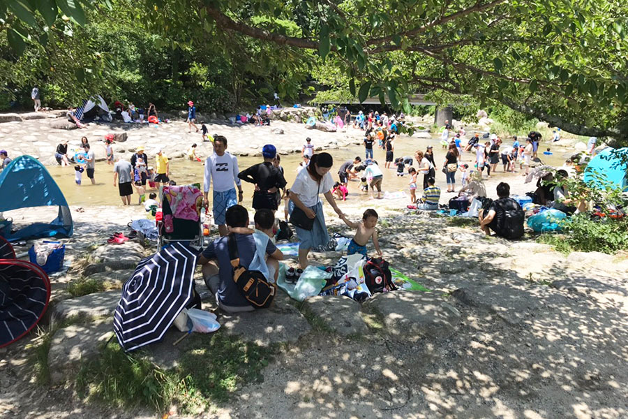 夏休みは大混雑の中之島公園