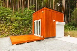 南畑の常設展示場にあるログシェルター